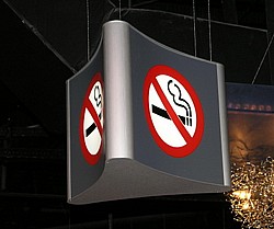 ����� ����