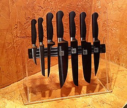 מעמד תצוגה שקוף לסכינים מעמד תצוגה שקוף לסכינים