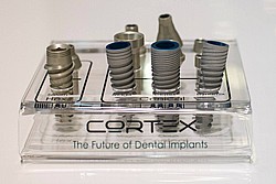 מגש פרספקס לתצוגת מוצרים מגש פרספקס לתצוגת מוצרים