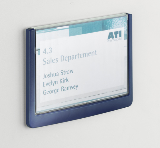 שלט הכוונה מודולרי דגם E76 מסדרת Click Sign עם מנגנון להחלפה מהירה של תוכן. שלט הכוונה מודולרי דגם E76 מסדרת Click Sign עם מנגנון להחלפה מהירה של תוכן.