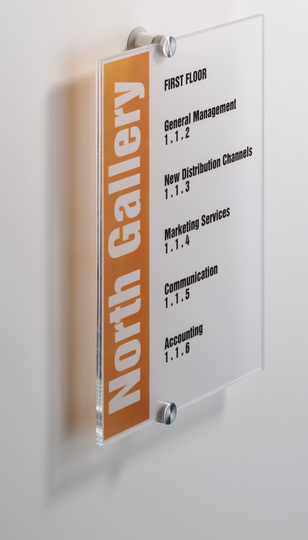 שלט פרספקס גדול דגם E96 בגודל A3 עם ברגי הרחקה מאלומיניום לעיצוב משרדי יוקרתי. שלט פרספקס גדול דגם E96 בגודל A3 עם ברגי הרחקה מאלומיניום לעיצוב משרדי יוקרתי.